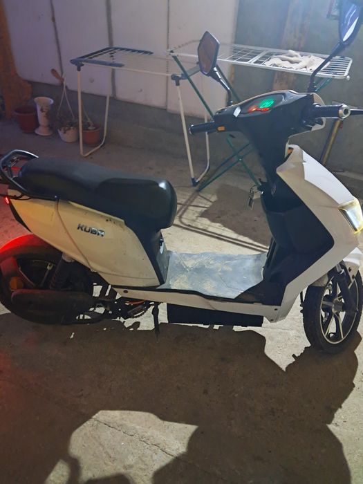 Vand Scuter electric cu pedale de la Kuba URGENT!!