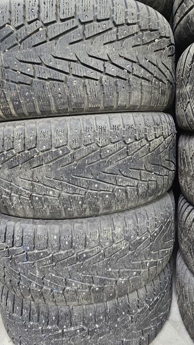 Продам комплект  шин  285/50/20