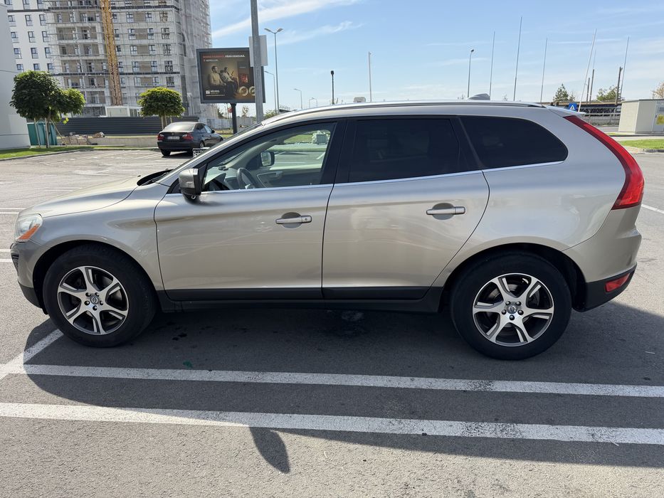 VOLVO XC60 2012 — imagine 4