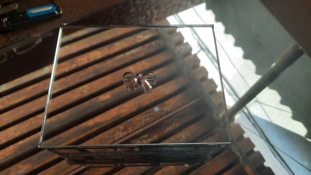 Шкатулка зеркальная для ювелирных изделий