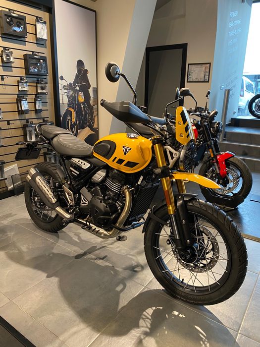 Motocicletă Triumph Scrambler 400 XC 2025 | Rate | Leasing