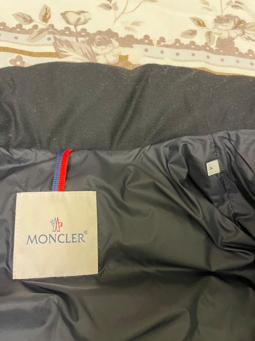 Geaca Moncler Noua