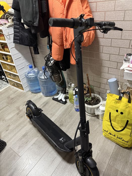 Электро самокат в очень хорошем состоянии