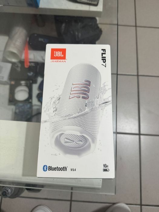 Vind Boxa Jbl noua