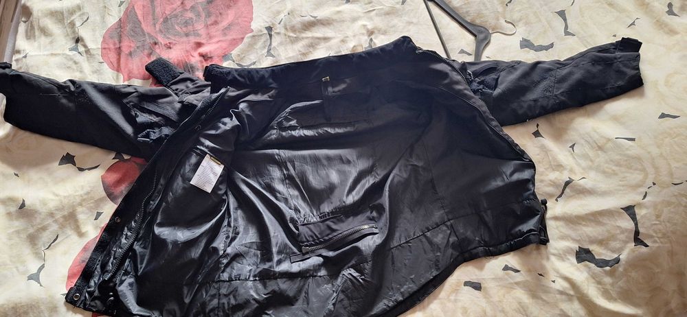 Текстилно мото яке със протектори