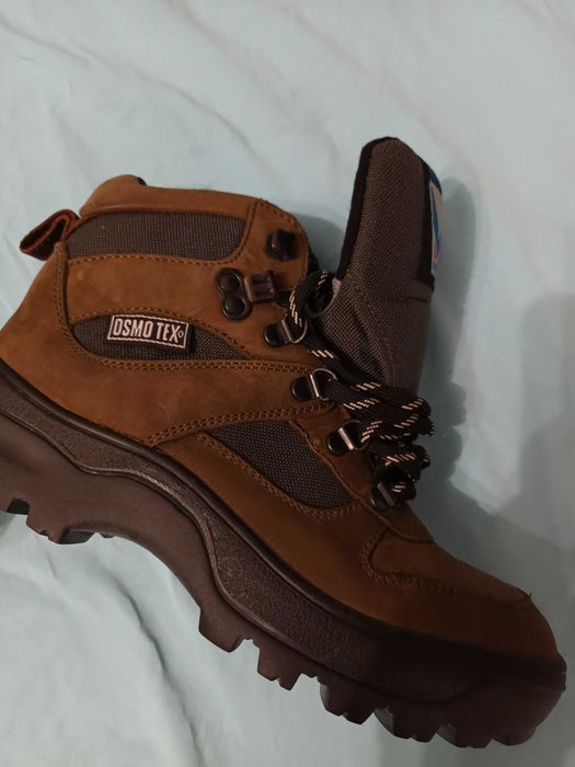 Дамски /детски/туристически обувки от естествен набук