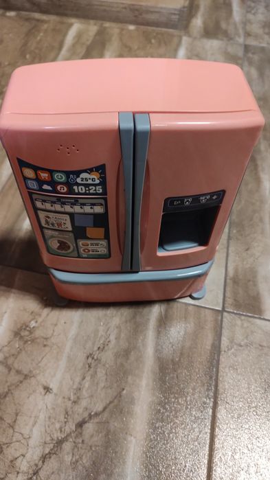 Детски хладилник.