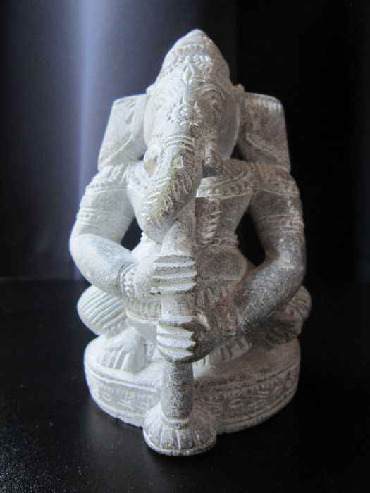 cadou inedit feng shui Ganesh piatra naturala handmade India 1980