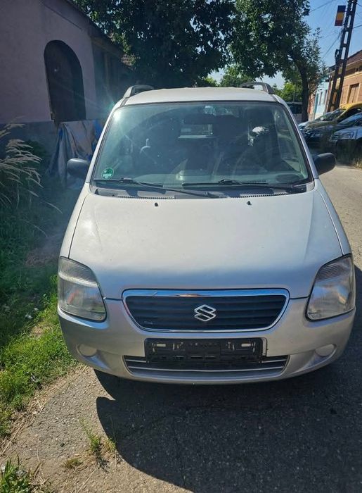 Vând suzuki 1.3 benzina