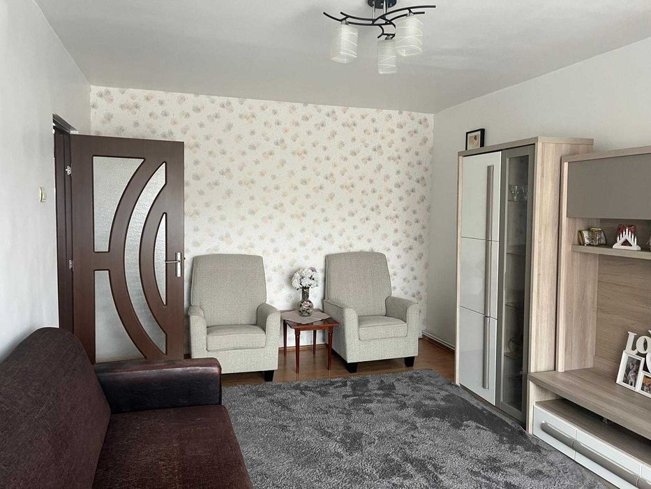 Apartament cu 3 camere