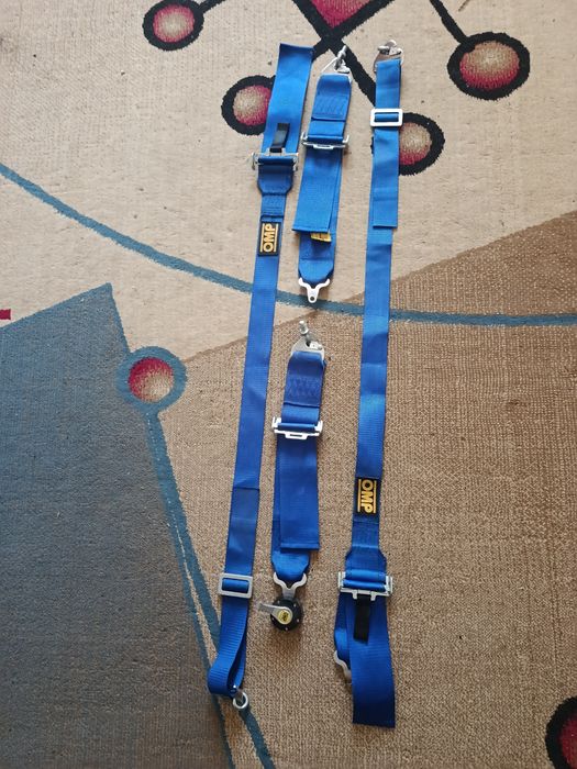 Ремни безопасности.