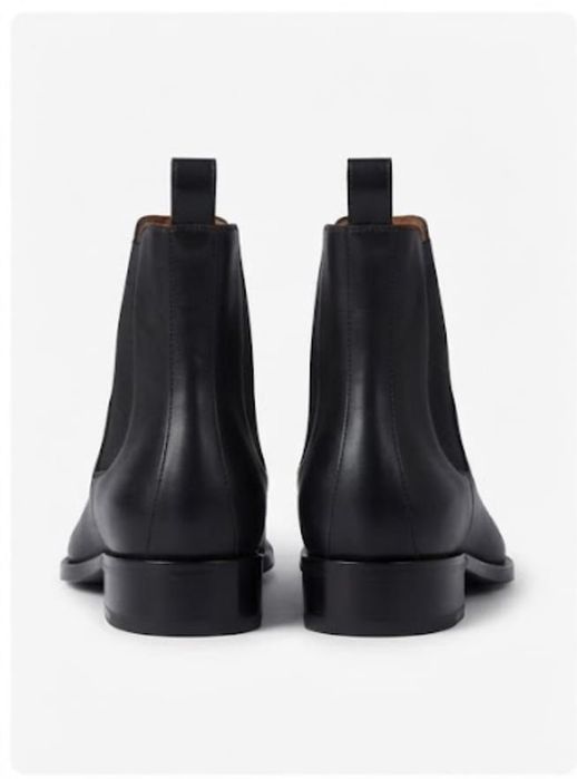 Ghete Givenchy noi
