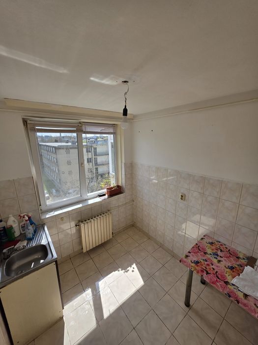 Apartament 2 camere decomandat. Constanța,  Zona complex Abator.