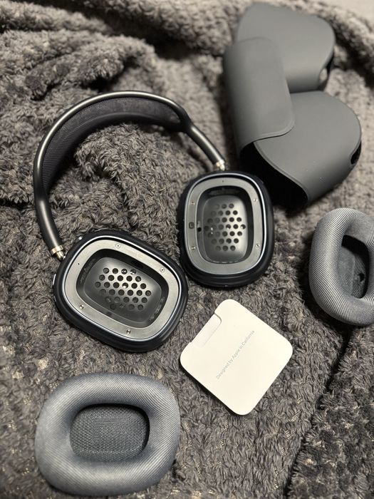 AirPods Max garantie valabila