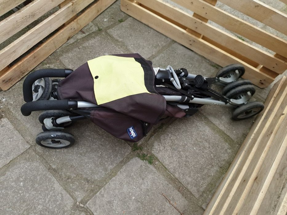 Продавам количка CHICCO