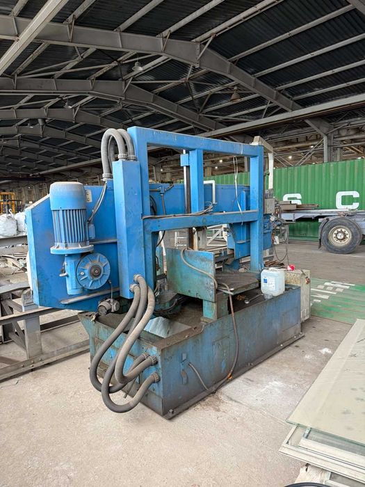 Лентоотрезна машина и Гилотина