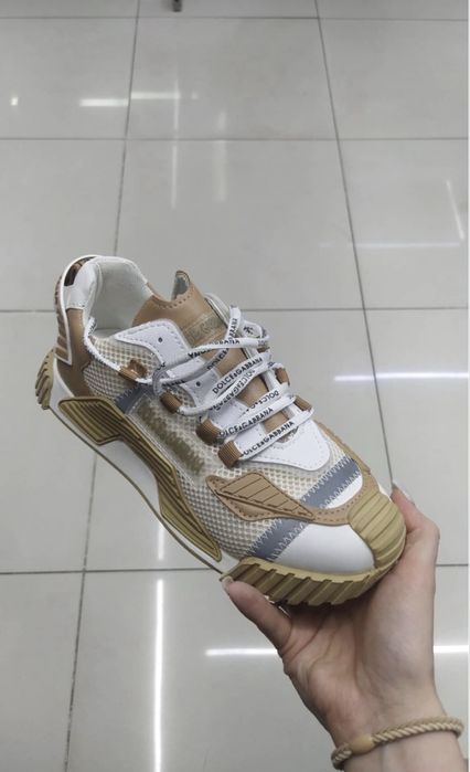 Продам кроссовки