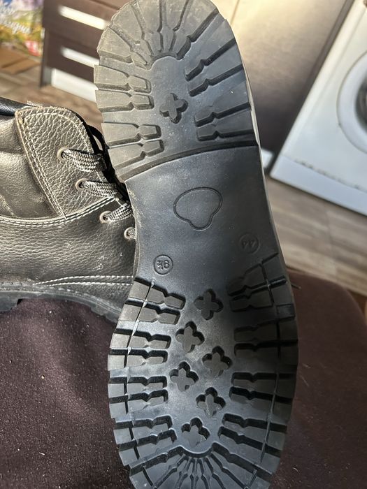 Нови мъжки зимни обувки