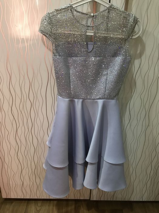 Продам платье размер xs