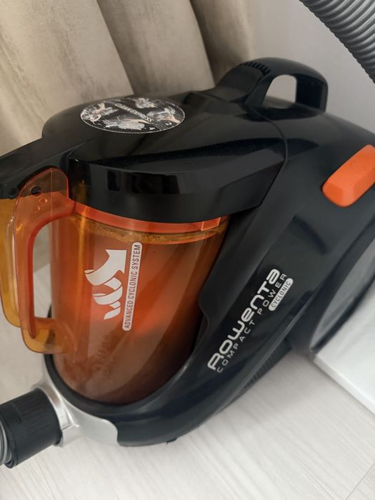 Aspirator fara sac ROWENTA Compact Power Cyclonic