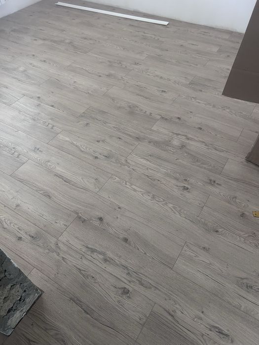 Ламинат Еггер 10мм 33класс цвет: Дуб Ольхон