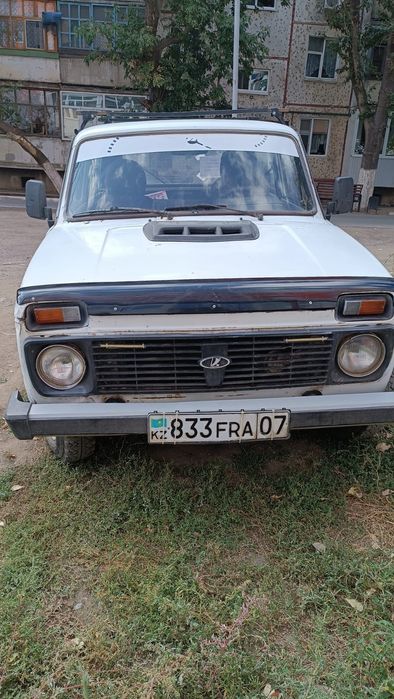 Продам машину Ниву