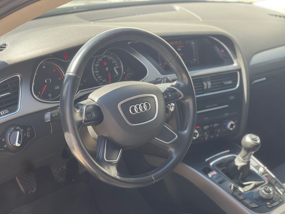 Audi A4 2.0 TDI S-Line