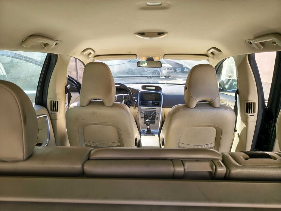 Volvo XC60 2.4D 175cp 5 cilindri Pieleinterior ITP 2026. inmatriculat