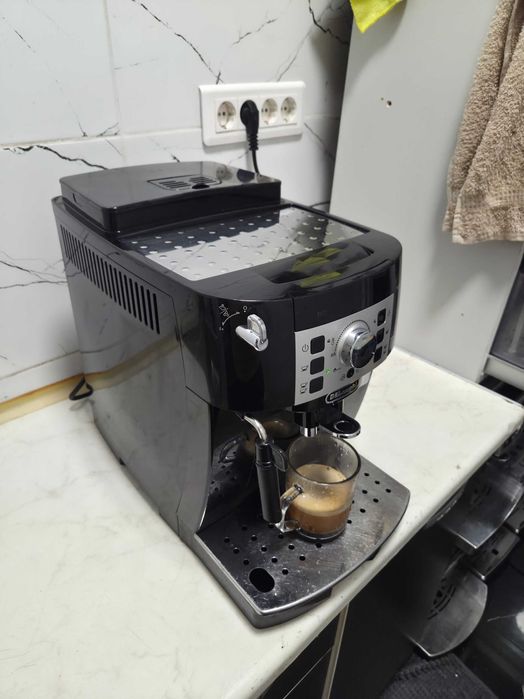 Espressor Automat DeLonghi Magnifica S ECAM 22.110B Aparat Cafea Boabe