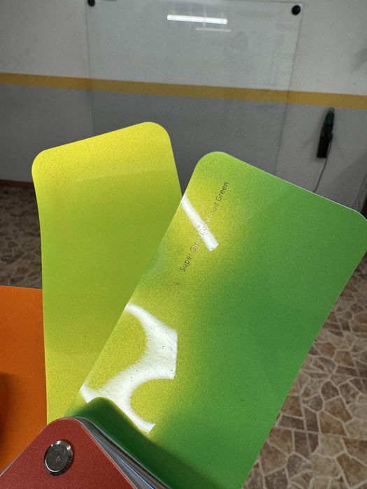 Фолио за облепяне на автомобили