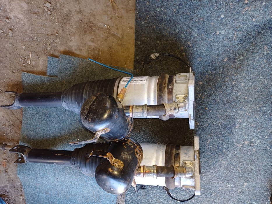 perne spate audi a 8 d3 în stare perfectă de functionare