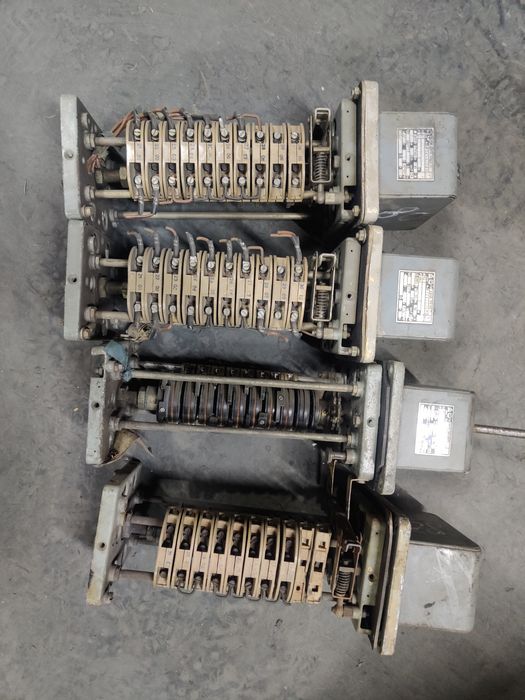 Продам командаконтроллеры на экскаватор или кран