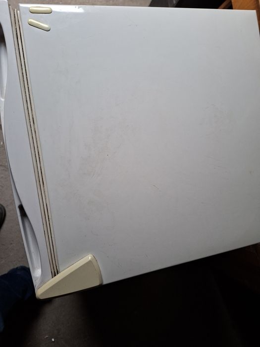 Хладилник Samsung 85см