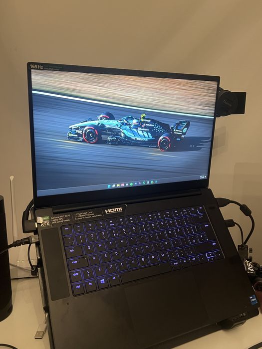 Laptop Gaming Razer Blade 15 | RTX 3070 | i7-11800H | 16GB RAM | 165HZ
