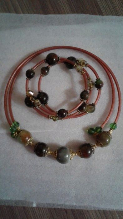 Продам колье и браслет из муранского камня Италия 5000