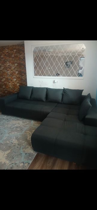 Vând colțar enxtesibil cu lada