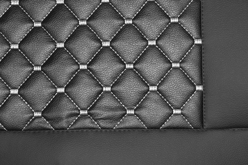 Тапицерия за БУС Нисан Примастер 2001-13, от КОЖА, 2+1, черно+бял шев