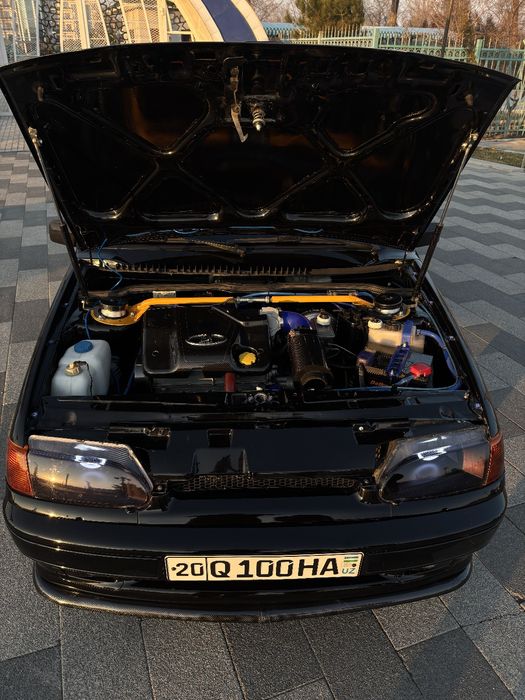 Lada samara 2114 (hetchback)