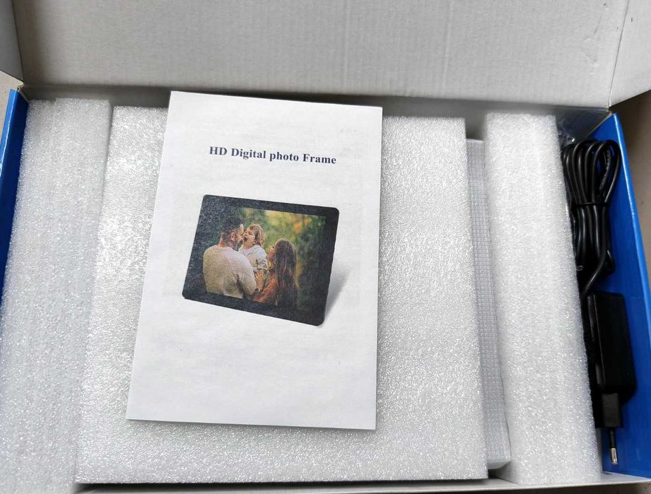 Чисто Нова Мултимедийна Фоторамка Every Perfect Moment 10 инча, USB SD