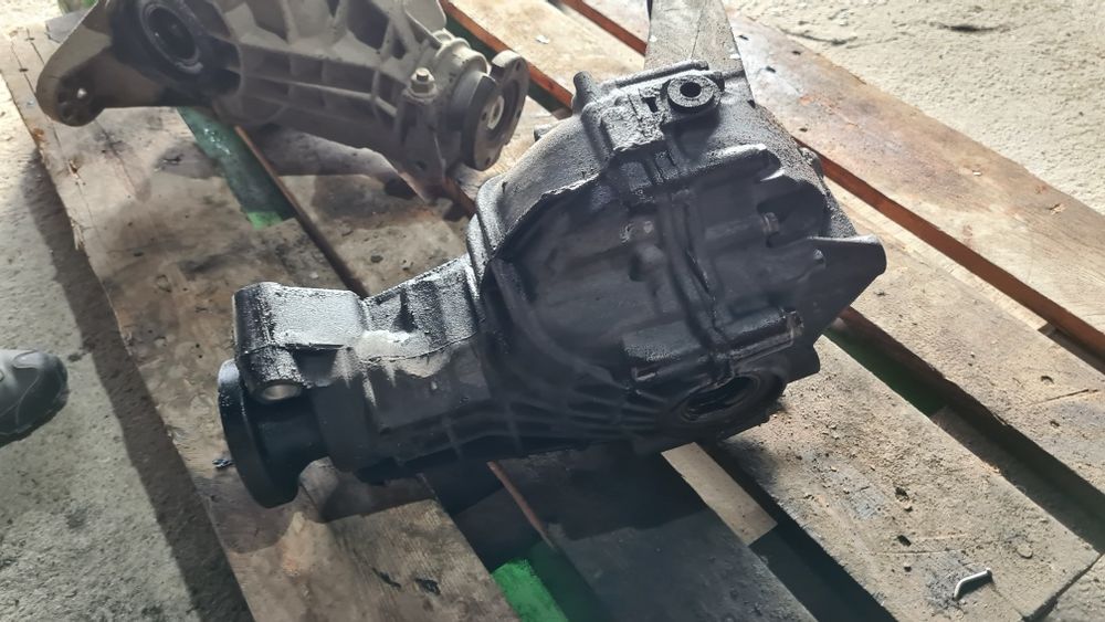 Преден диференциал за Мерцедес Мл270  w163