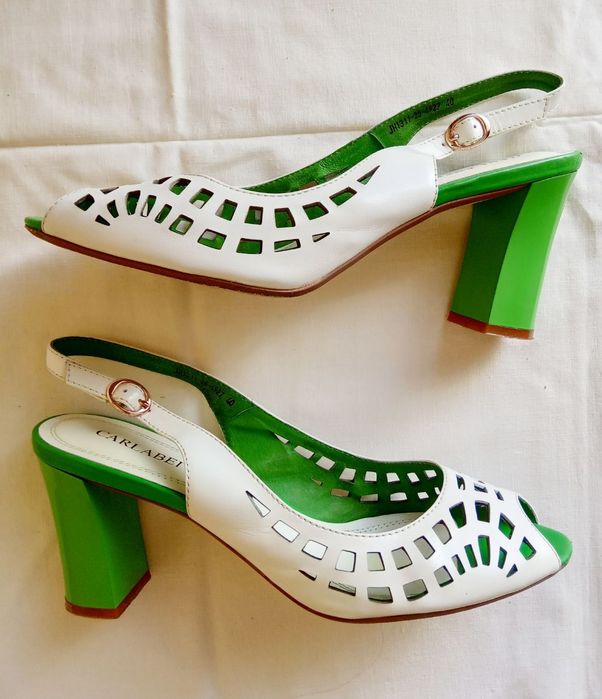 Продам босоножки