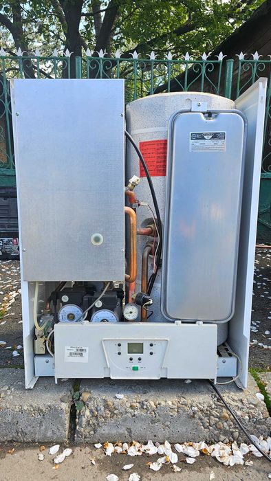 Vand centrala termica cu boiler inclus Ferroli New Elite 60F24 de 24Kw