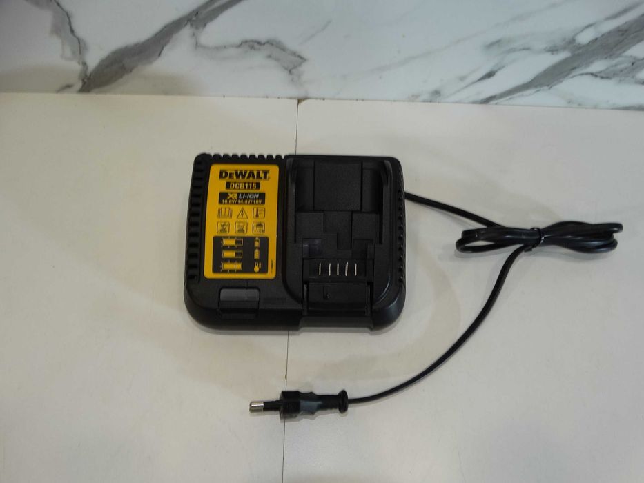 Dewalt DCB 115 - Зарядно