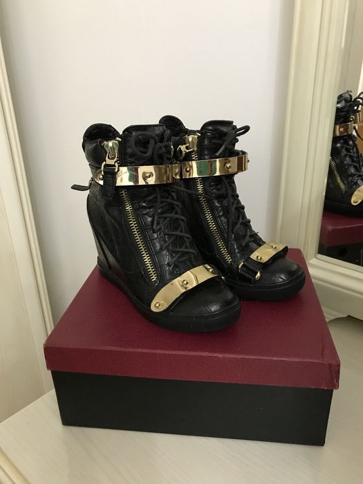 Черные ботинки 36 размера