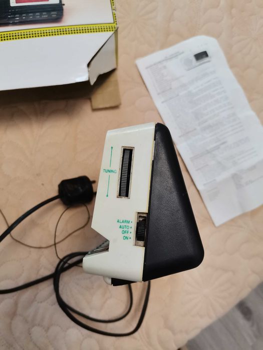 Vand radio cu ceas DIGI,  MT -307 , Mayatone