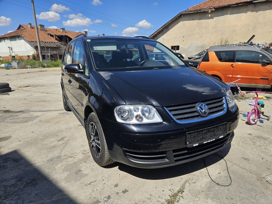 Dezmembrez Touran 1.9 TDi