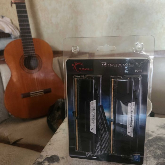 G.Skill Ripjaws  16GB DDR4 3200MHz CL16 — проверенная игровая классика