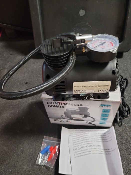 Мини компресор за автомобил