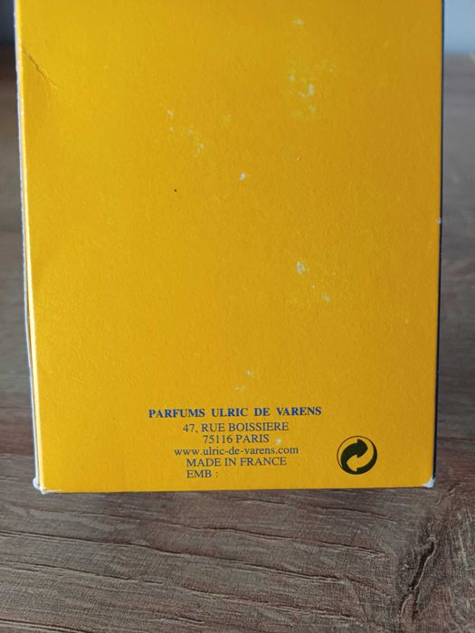 Френски парфюми, три броя