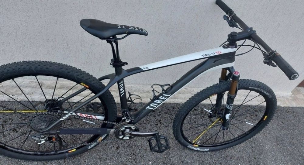 MTB de competiție Canyon 29" full carbon, ultra-ușoară